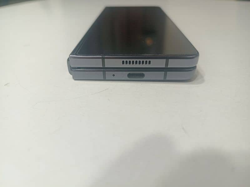 Samsung Glaxy Z Fold 5 5