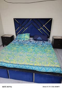 bed set with side table nd dressing 0