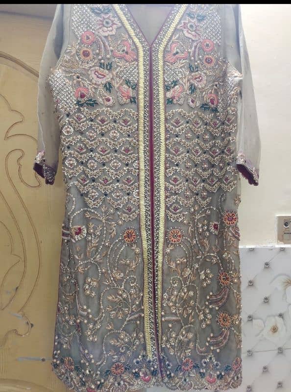 barat dress good condition only use one time 0