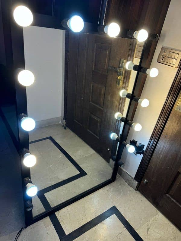 Light Salon Mirror 4