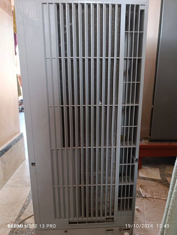 portable window AC for sell 1