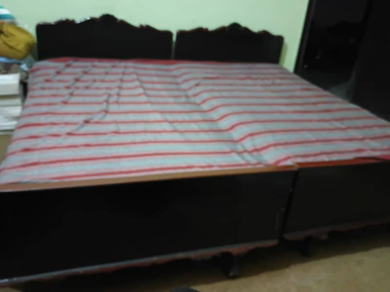 pure tali wood  bed 0