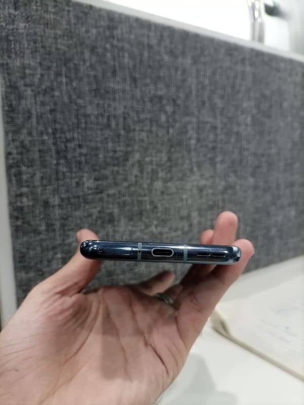 One plus 9 pro 12/256 US model LE2125 1