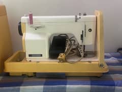 Automatic sewing machine