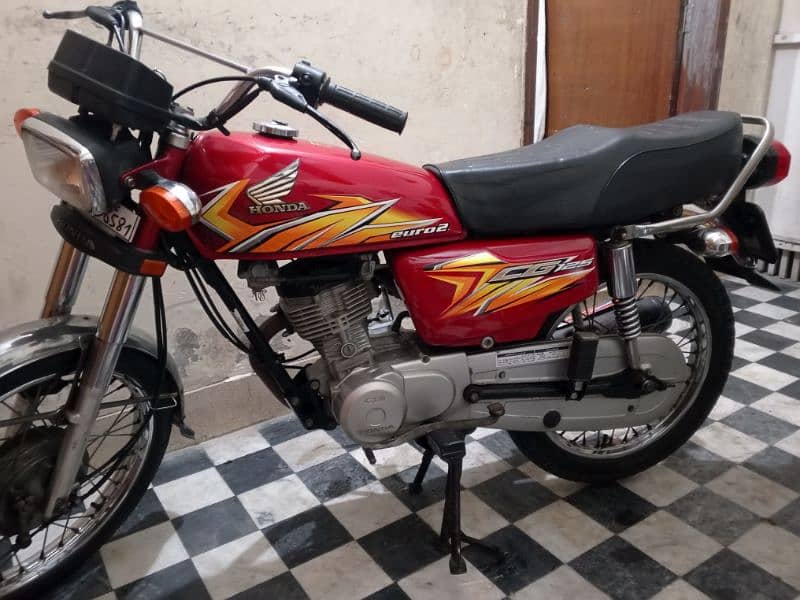 Honda cg 125 20/21 head side pack all punjab num 12