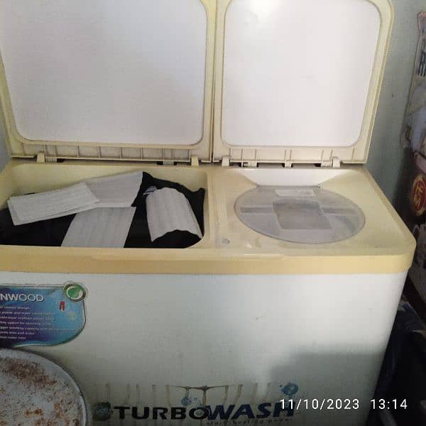 Kenwood washing machine & dryer 2