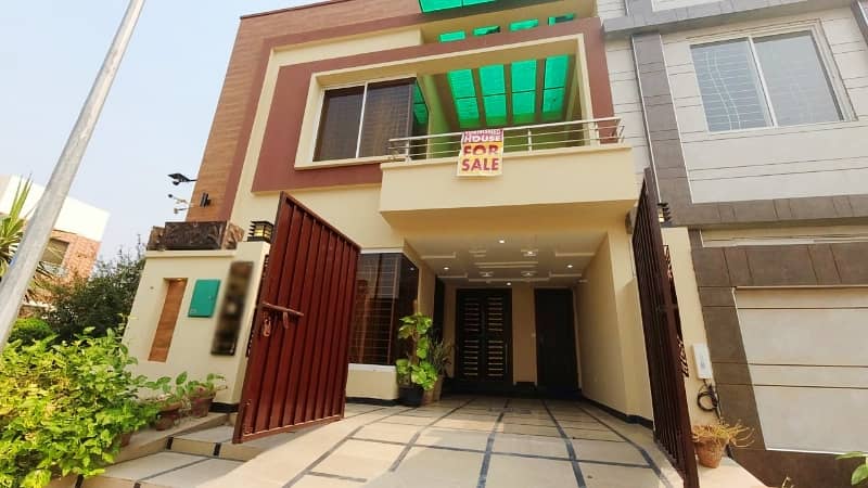 FURNISHED Gorgeous 5 Marla Corner House For sale In Block C, Bahria Orchard 5