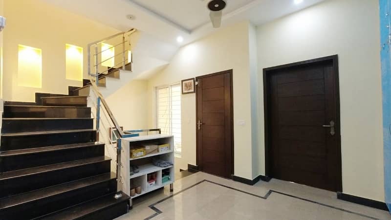 FURNISHED Gorgeous 5 Marla Corner House For sale In Block C, Bahria Orchard 24