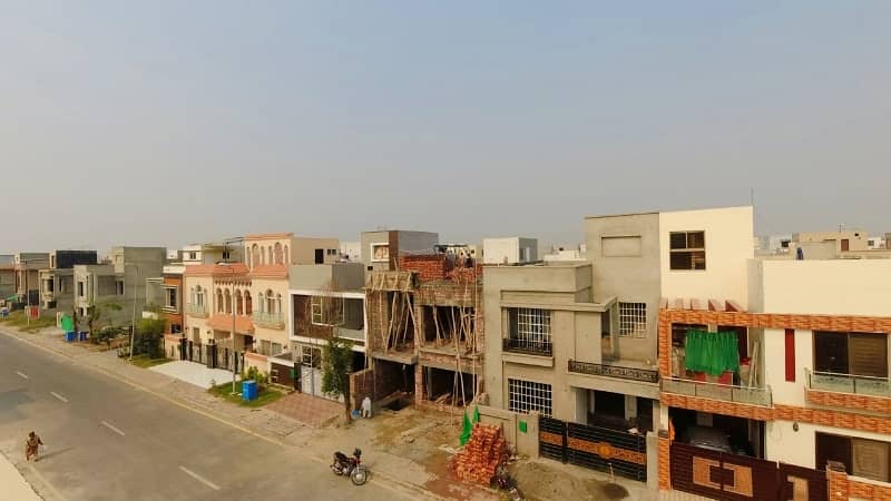 FURNISHED Gorgeous 5 Marla Corner House For sale In Block C, Bahria Orchard 43