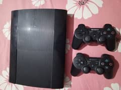 Gaming PS 3 with 2 controller