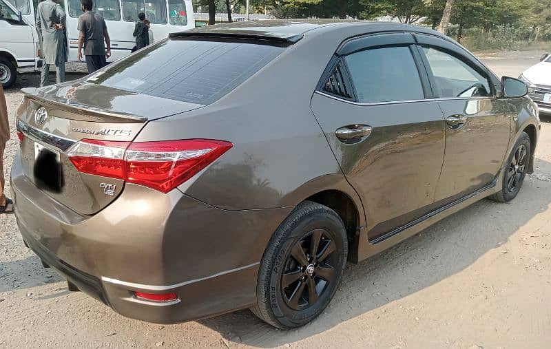 Toyota Altis Grande 2015 1