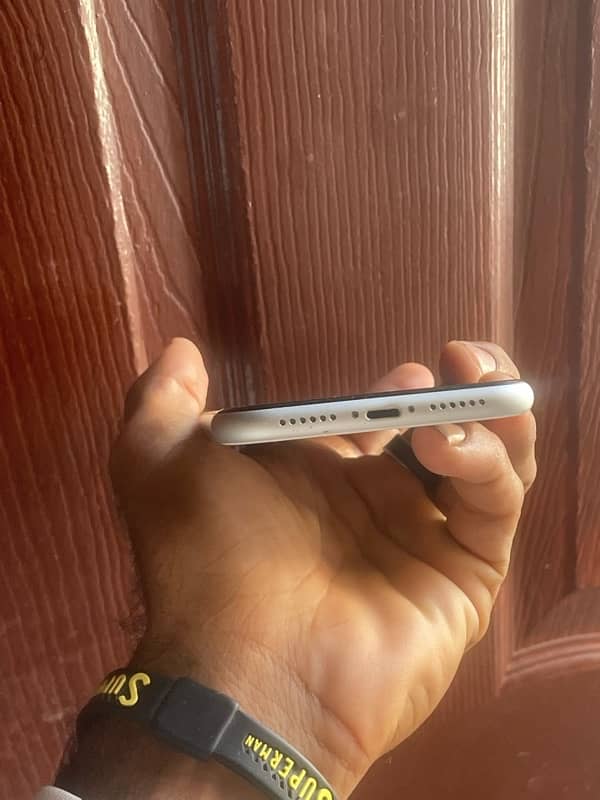 iPhone XR 128GB urgent sell 3