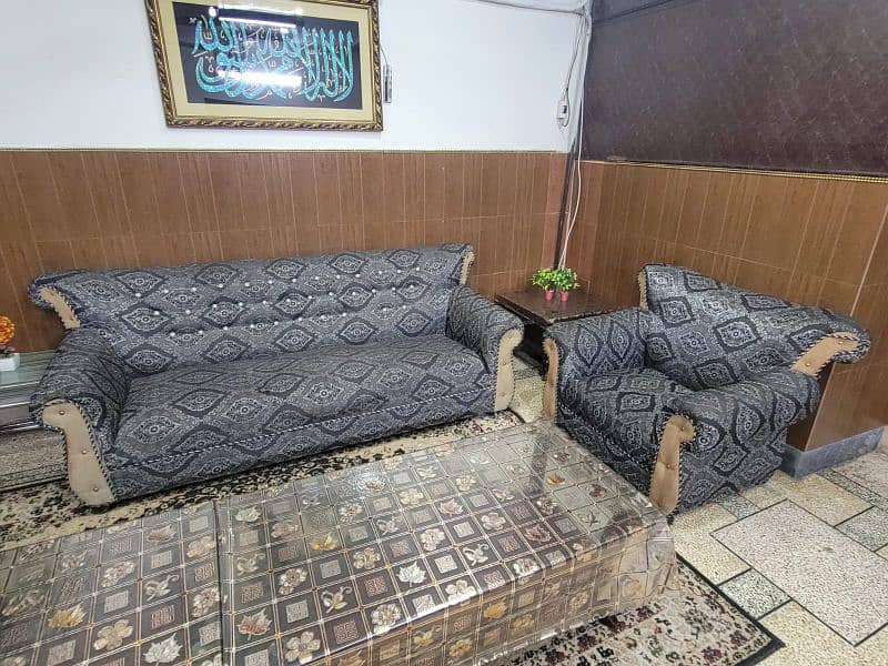 sofa set new condition 4