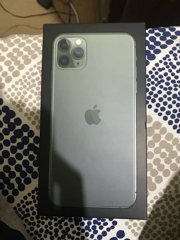 iPhone 11 Pro Max 10/10 condition 3