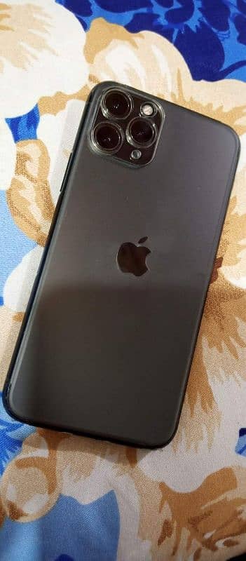 IPHONE 11 PRO 1