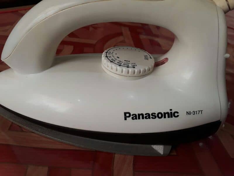 Panasonic iron for sale in good condition 3