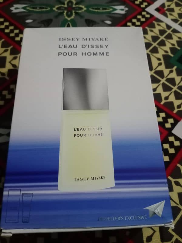 Issey Miyake perfume + Shower Gel 4