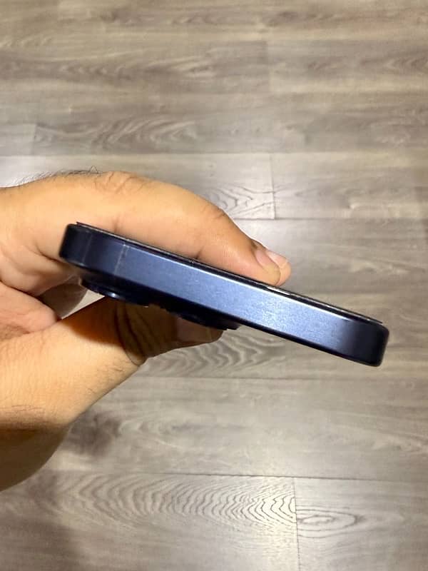 iPhone 15 Pro 128GB Blue Titanium (HK Model) Dual Physical Sim 3