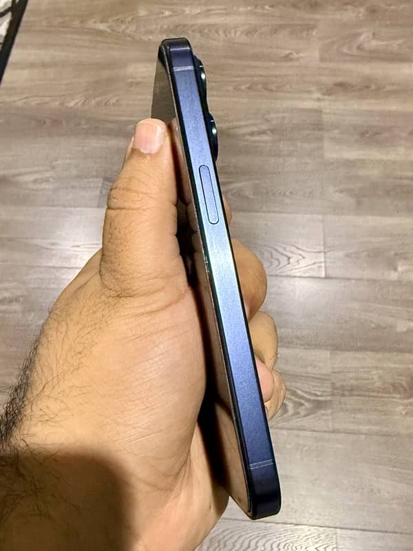 iPhone 15 Pro 128GB Blue Titanium (HK Model) Dual Physical Sim 4