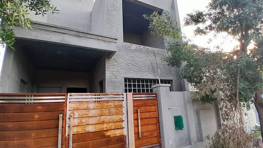 5 MARLA GREY STRUCTURE HOUSE AVAILABLE FOR SALE IN BAHRIA ORCHARD 1