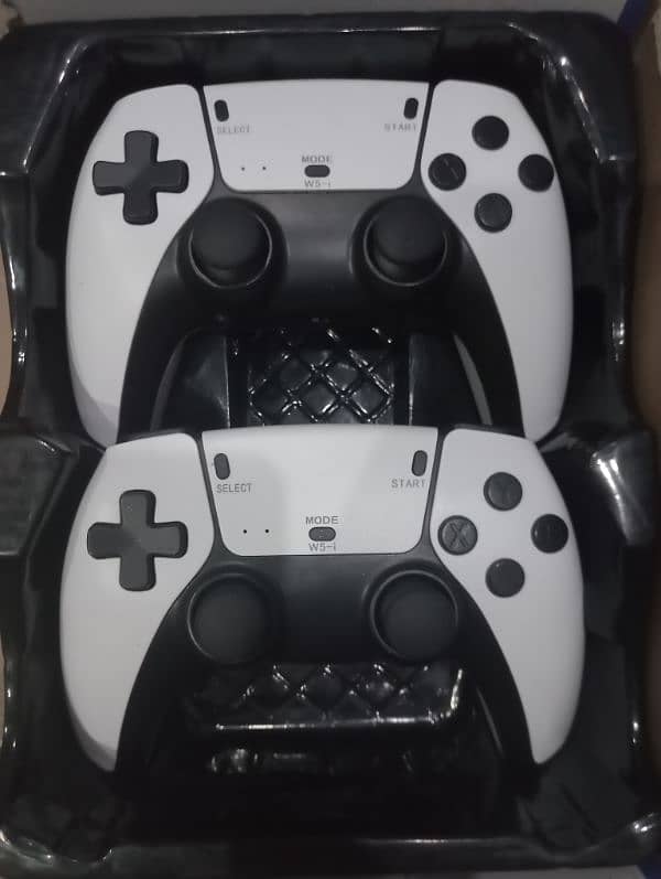 new 1 week useable gamepad this gamepad have 35,000 games in it 1