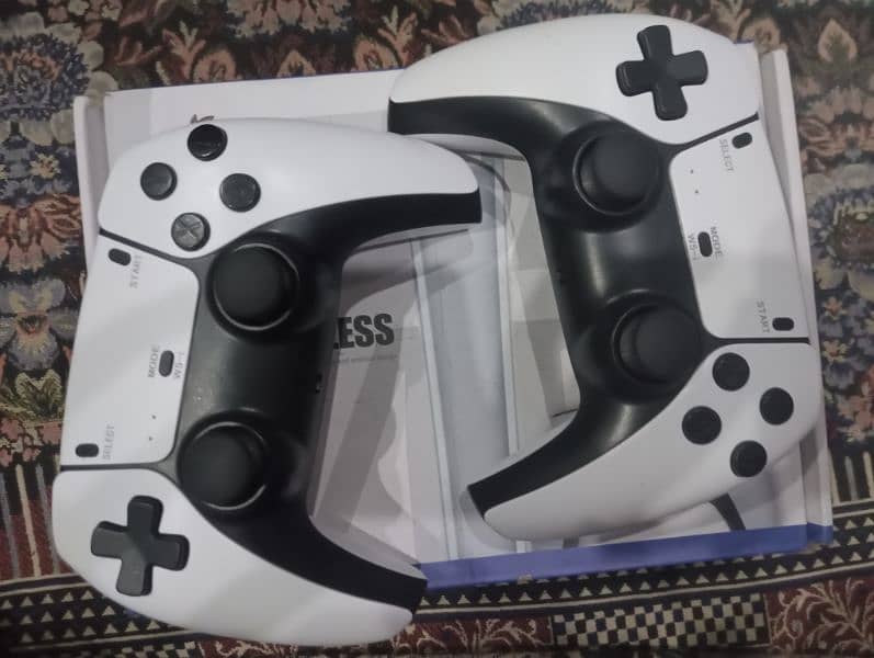 new 1 week useable gamepad this gamepad have 35,000 games in it 6