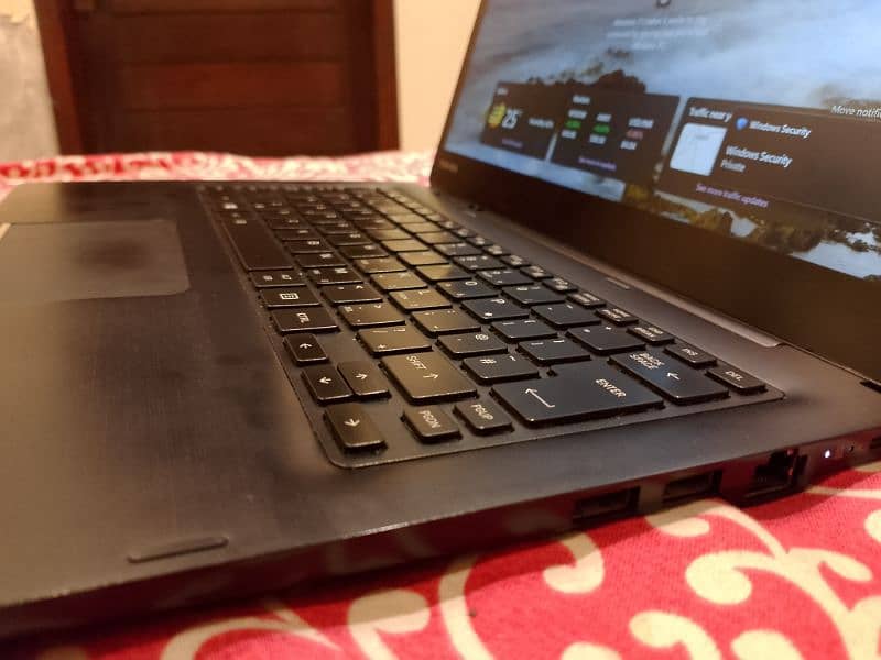 Toshiba Portege Dynabook X30T - Detachable 4