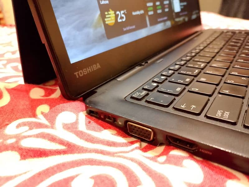 Toshiba Portege Dynabook X30T - Detachable 5