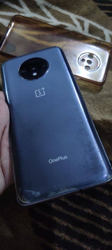 OnePlus 7t , One Plus 7t  8/128 lush condition Dual sim PTA approved. 0