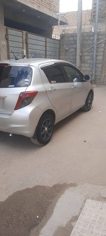 Toyota Vitz 2011 6