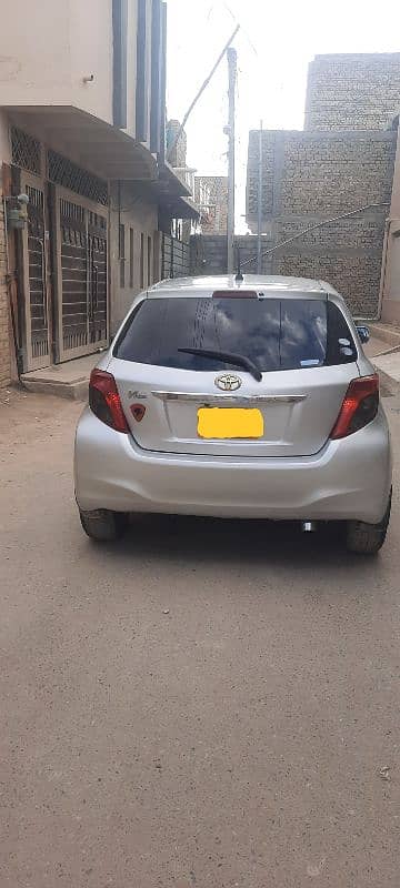 Toyota Vitz 2011 8