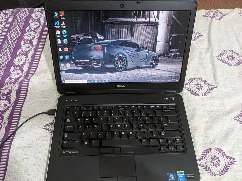 Core i7 4th generation 8GB RAM 500gb hard disc 128 GB SSD 2GB graphics 7