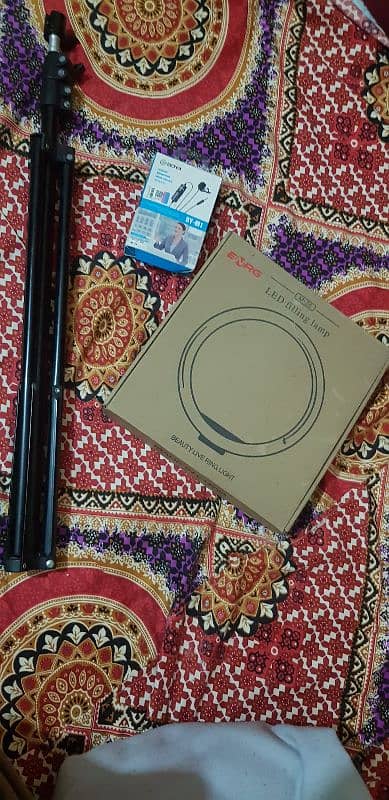 Boya M1 Microphone & Tripod with ring light Absolute New Condition 0