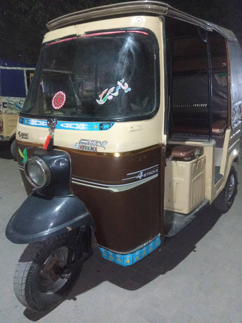 SazGar-2018,Disc-Brake,Gas-LPG-PetRoL Rickshaw,Engine FuLL OK 100%, 0