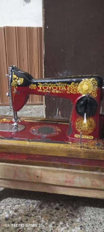 sewing machine medium condition for sale urgent 3