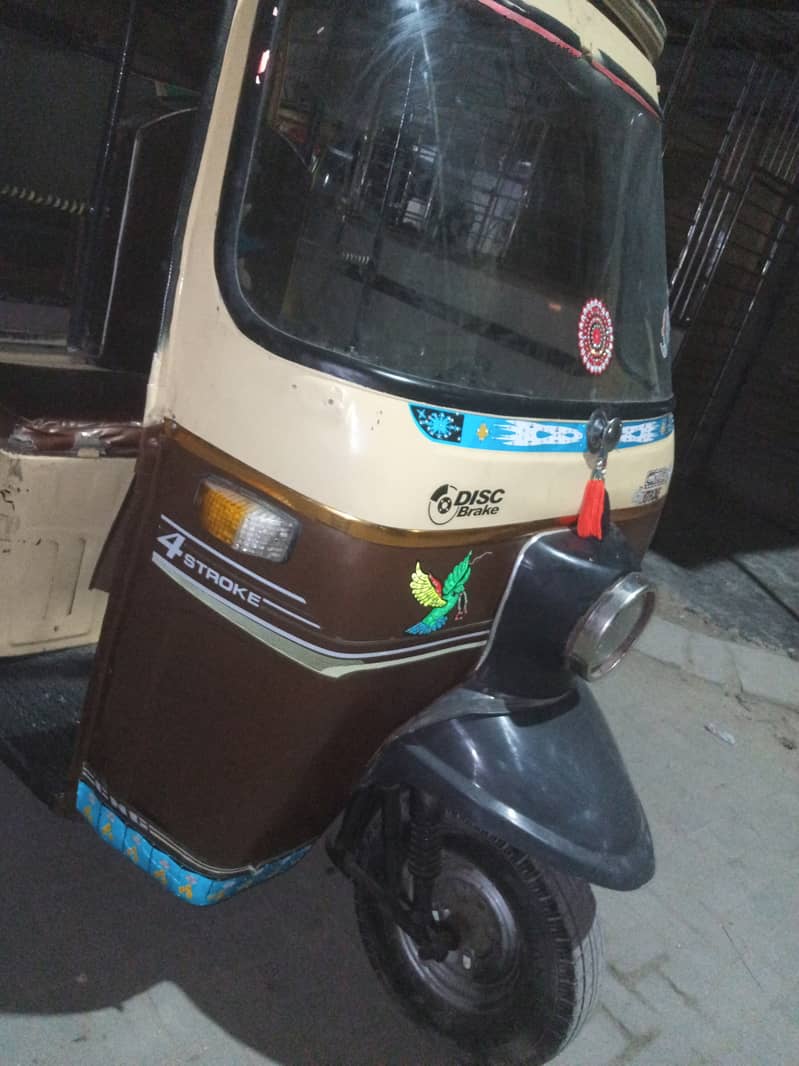 SazGar-2018,Disc-Brake,Gas-LPG-PetRoL Rickshaw,Engine FuLL OK 100%, 5