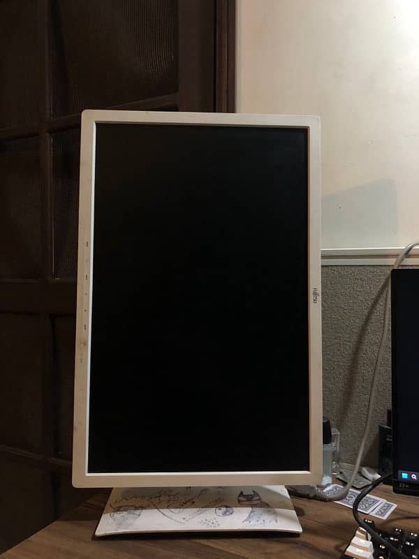 24 inch ips led monitor 7