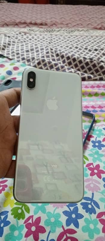 iPhone Xsmax dual sim approved with 3 covers 1