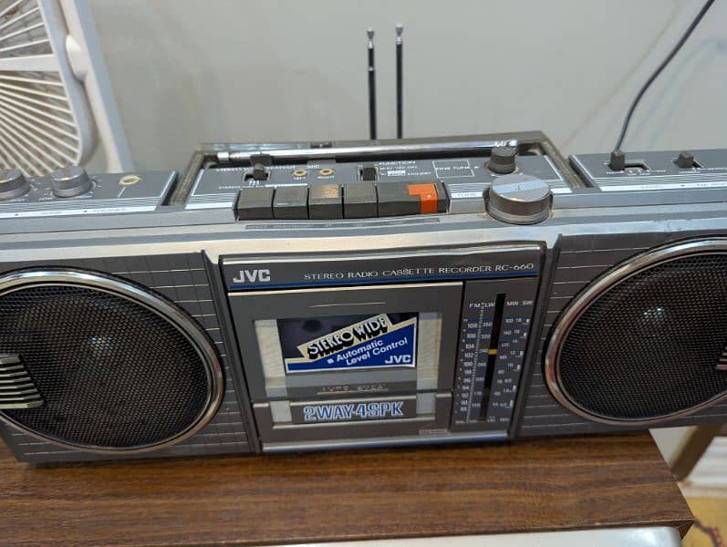 JVC BOOMBOX STEREO RADIO CASSETTE RECORDER RC-660 3