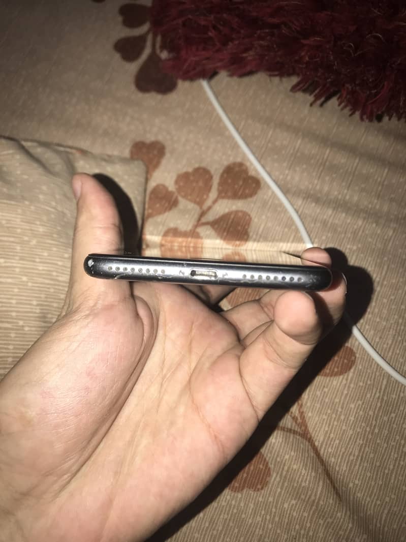 Iphone 8 Plus Non PTA 4