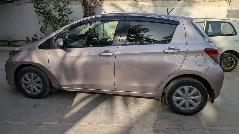 Toyota Vitz 2012.100% orignal 10