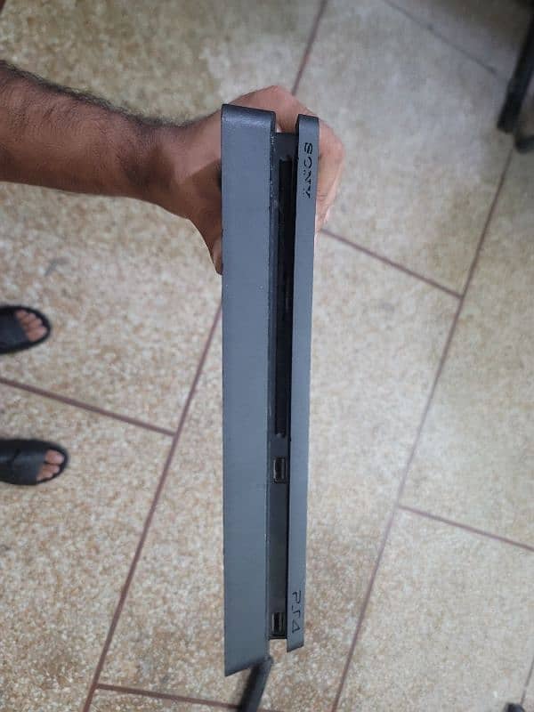 ps4 slim 1 tb 1