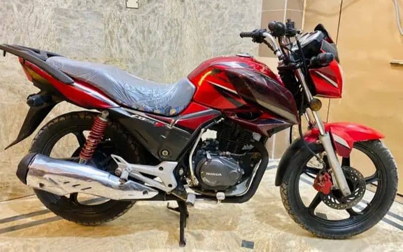 Honda CB150F 2019, 0,3,3,4,3,8,5,3,7,1,9 6