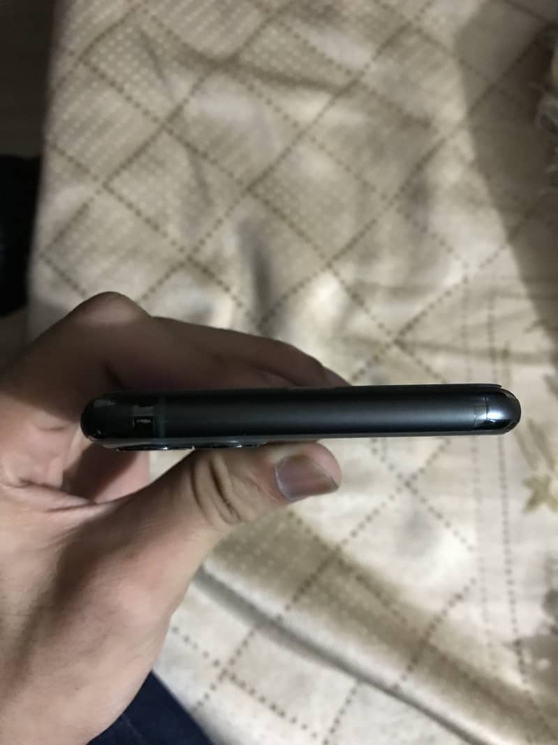 Iphone 11 pro max 64gb non pta 5