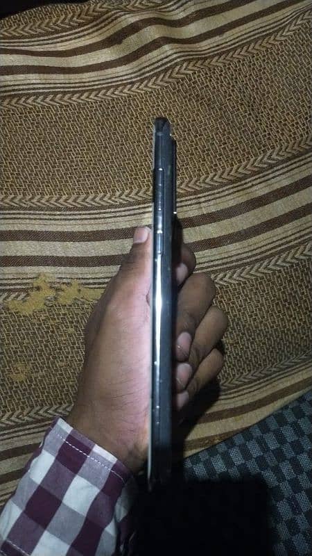 Samsung S20 ultra pta approved back break panel dot mi hai baqi all OK 1