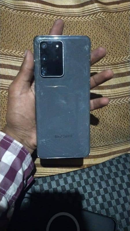 Samsung S20 ultra pta approved back break panel dot mi hai baqi all OK 2