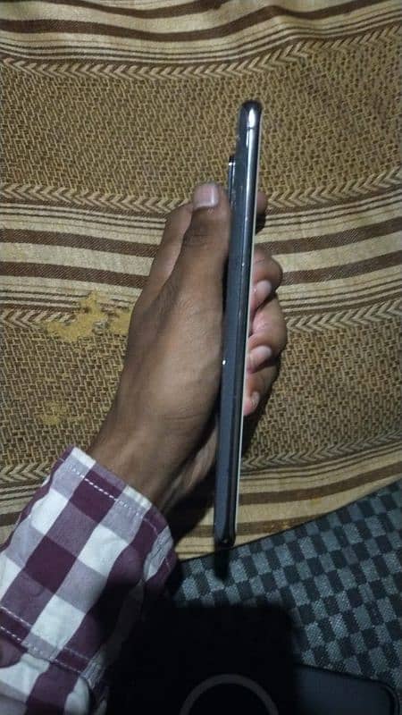 Samsung S20 ultra pta approved back break panel dot mi hai baqi all OK 3