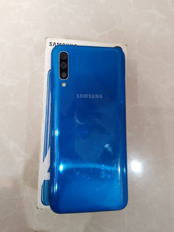 Samsung A50 with box 4