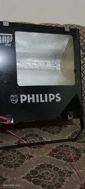 PHILLIPS Two LIGHTS  IP 65 For sale urgent. 1 light price 10 thousand 4