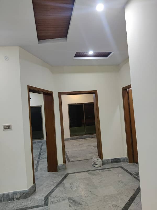 IQBAL TOWN 10 MARLA UPPER PORTION URGENT FOR RENT IN PRIME LOCATION 2